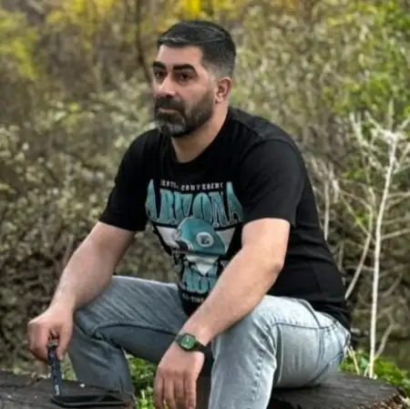 Artur, 43Армения 