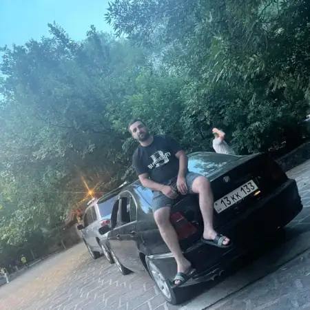 Robert, 33 Армения