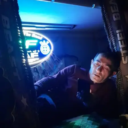 Robert, 40Армения