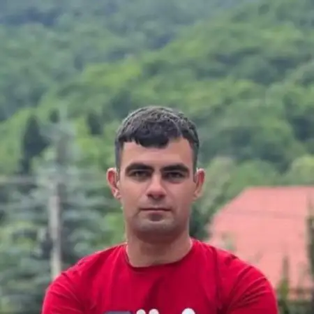 Aram, 28Армения
