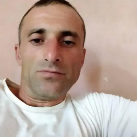 Artur, 39Армения