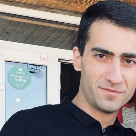 Айк, 28Россия