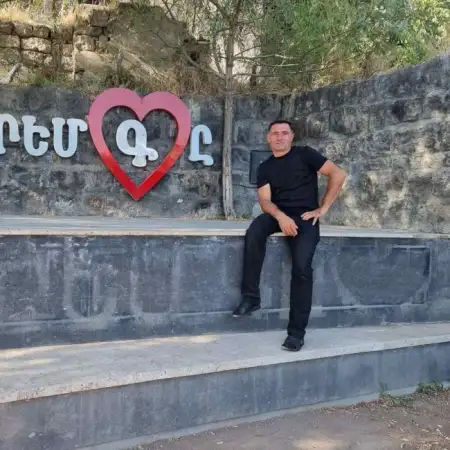 Artak, 38 Армения