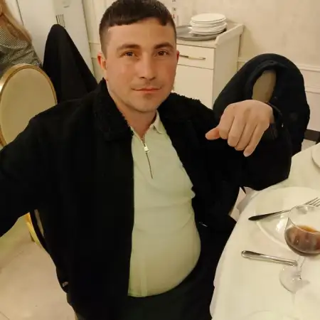 Aram, 31Армения