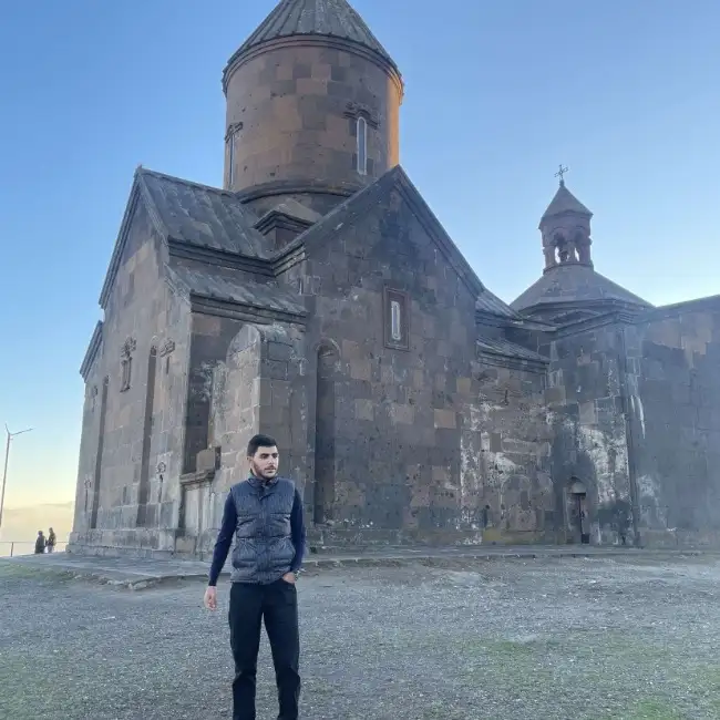 Hrach, 19, Армения - ImSer