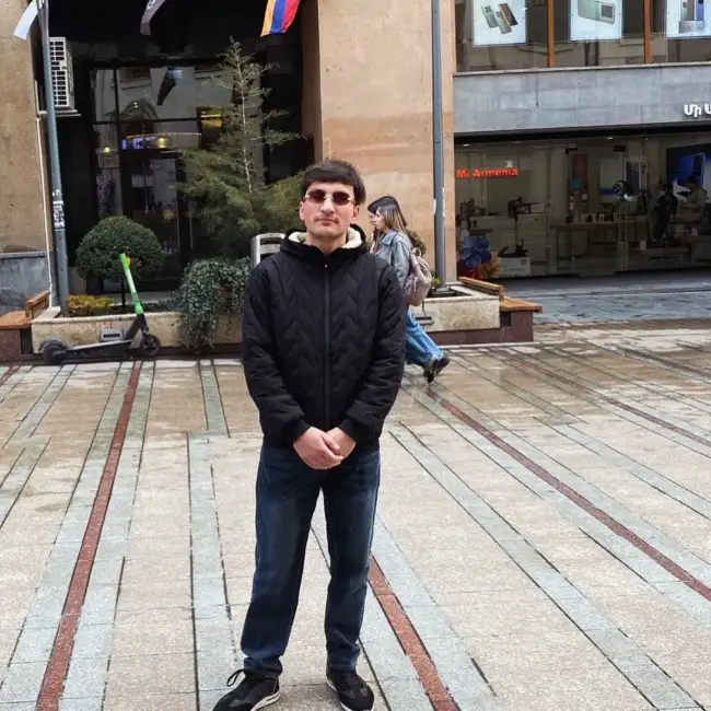 Sargis, 21, Армения - ImSer