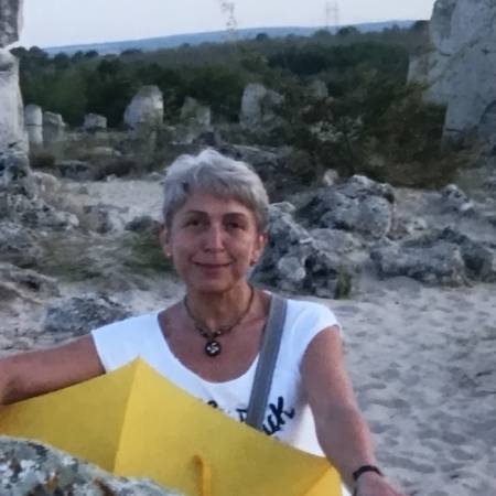 Галина, 64 года Россия, Москва,  хочет встретить на сайте знакомств  Мужчину 