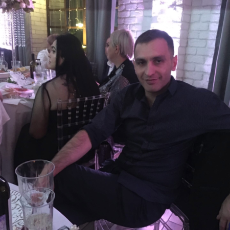 Vardges, 37 лет Россия, Санкт-Петербург,  желает найти на армянском сайте знакомств Женщину