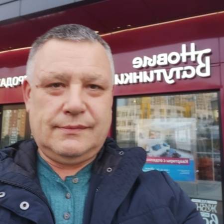 Виталий, 51 год Россия, Москва,  хочет встретить на сайте знакомств  Женщину 