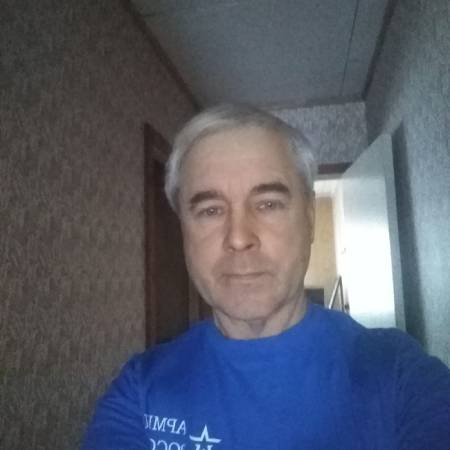Александр, 59 лет Россия, Бобров,  хочет встретить на сайте знакомств  Женщину 