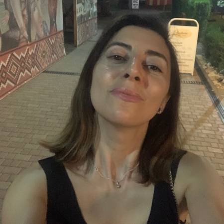 Алёна, 46 лет Россия, Ростов-на-Дону,  хочет встретить на сайте знакомств  Мужчину 