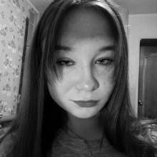 Ксения, 18 лет Россия, Красные Четаи,  хочет встретить на сайте знакомств  Мужчину 