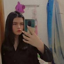 Карина, 18 лет Россия, Киров,  хочет встретить на сайте знакомств  Мужчину 